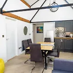 Nap Centre *