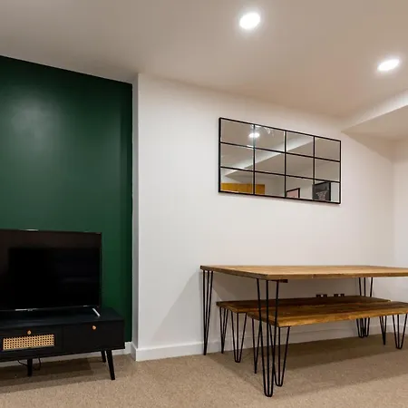 Nap Centre Apartment Bristol