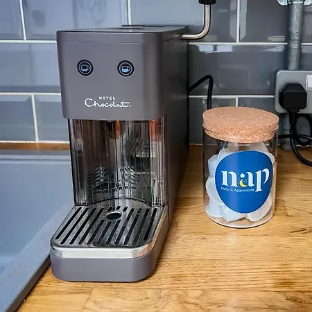 Nap Centre * Бристоль